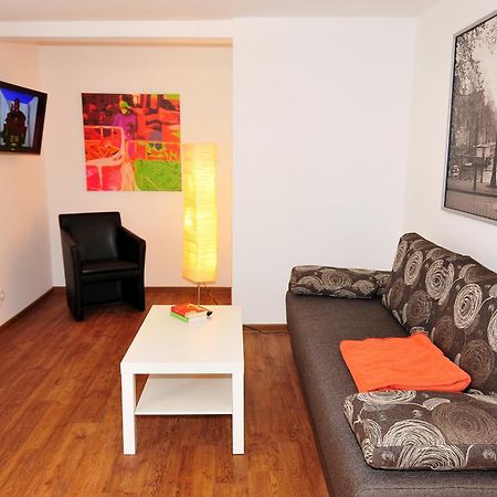 Fewo Samanta Schmider- Auch Kurzfristig Ep Karten Garantiert! Apartman Rust Szoba fotó