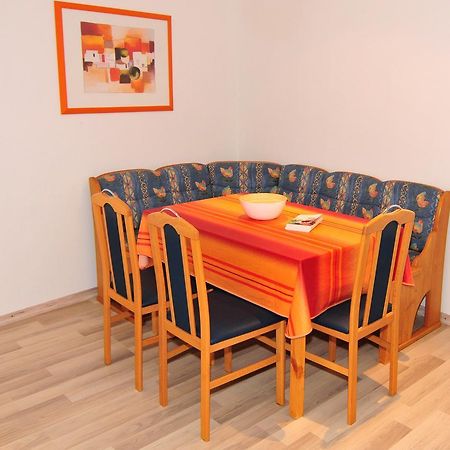 Fewo Samanta Schmider- Auch Kurzfristig Ep Karten Garantiert! Apartman Rust Szoba fotó