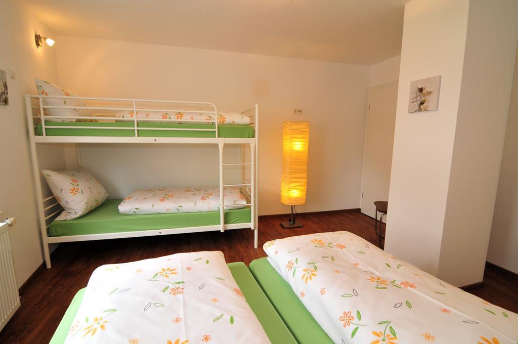 Fewo Samanta Schmider- Auch Kurzfristig Ep Karten Garantiert! Apartman Rust Szoba fotó