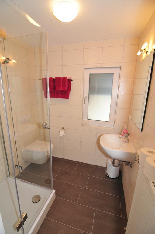 Fewo Samanta Schmider- Auch Kurzfristig Ep Karten Garantiert! Apartman Rust Szoba fotó