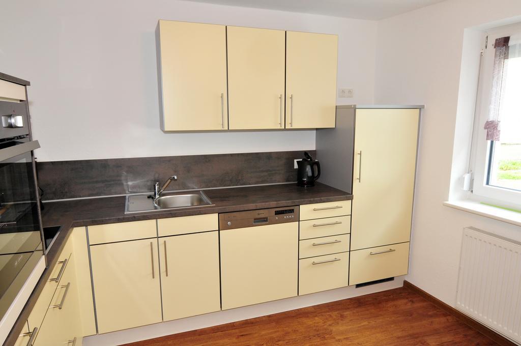 Fewo Samanta Schmider- Auch Kurzfristig Ep Karten Garantiert! Apartman Rust Szoba fotó