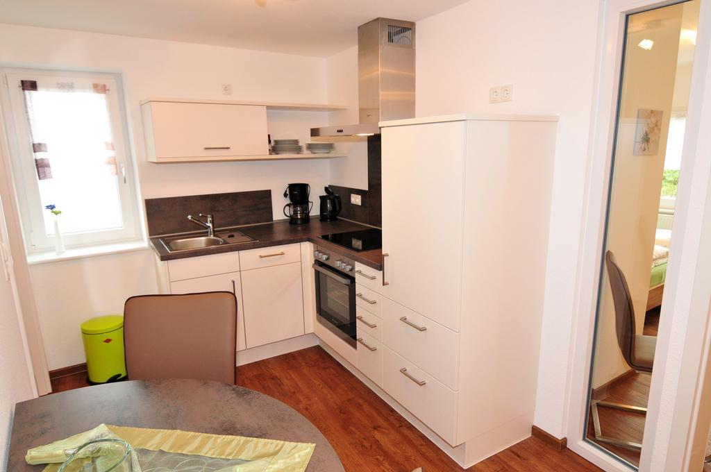 Fewo Samanta Schmider- Auch Kurzfristig Ep Karten Garantiert! Apartman Rust Szoba fotó