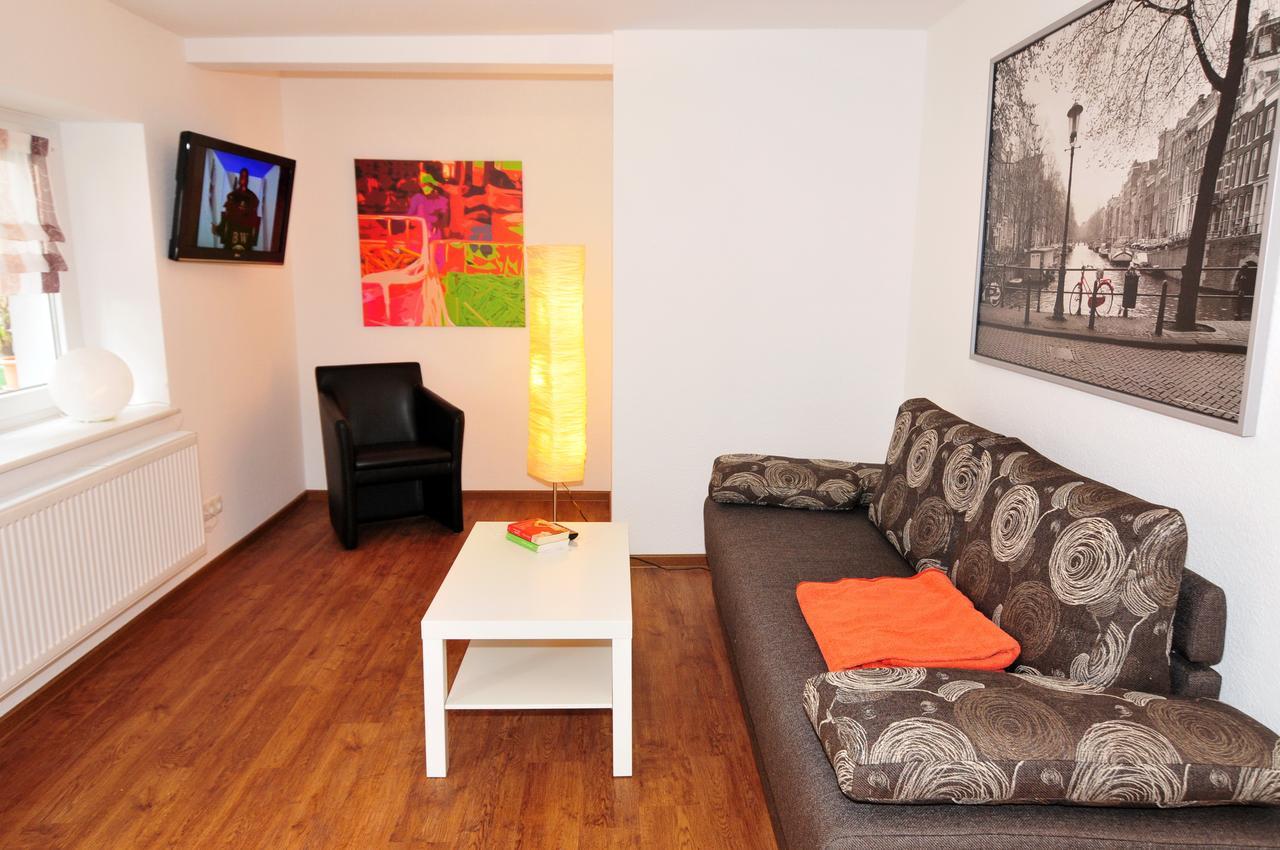 Fewo Samanta Schmider- Auch Kurzfristig Ep Karten Garantiert! Apartman Rust Szoba fotó